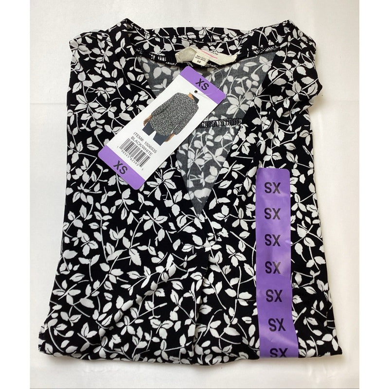 Two by Vince Camuto Women's V-Neck Long Sleeve Top - Black & White Floral, XS